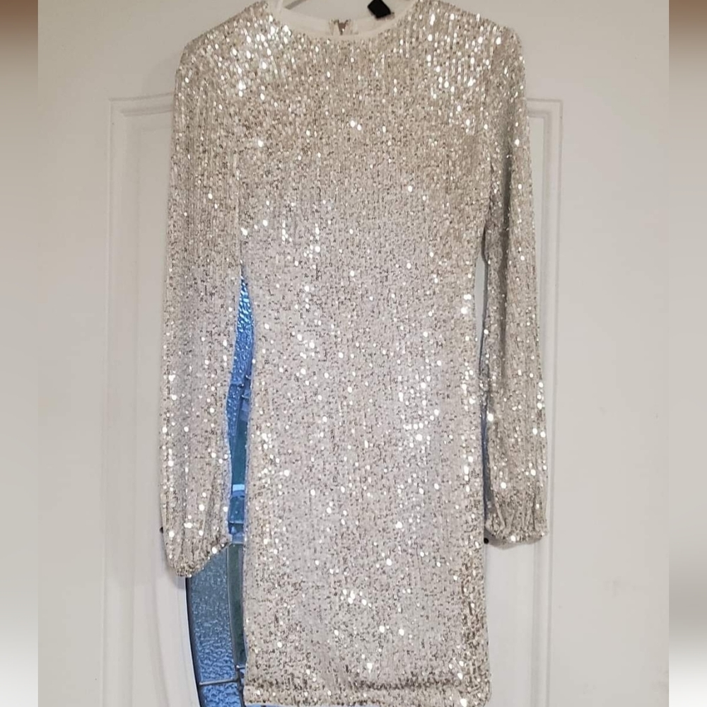 Windsor silver sequence dresses‎